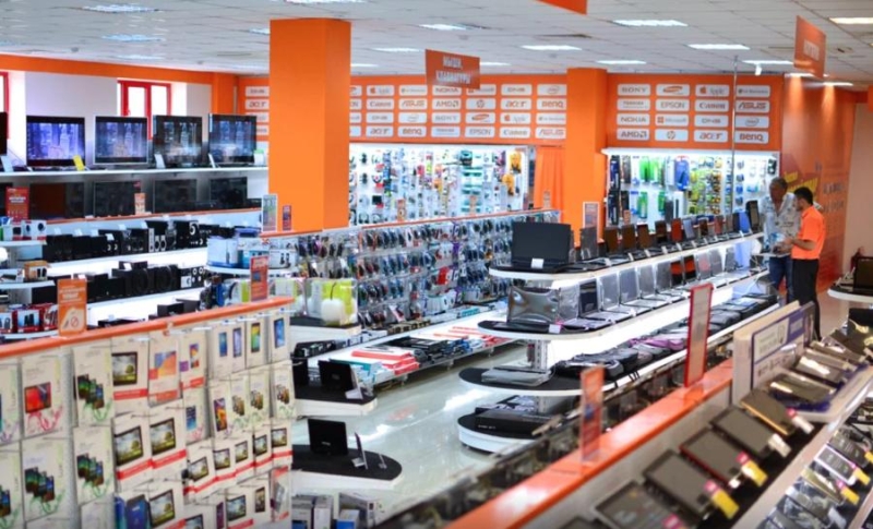 «Остаются доступными в России». Названы товары, которые все еще можно купить в магазинах