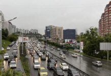 Банк «Открытие»: 42% жителей ДВ добираются на работу на собственном автомобиле