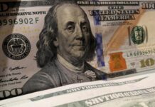 Точно пойдет вниз. Эксперт дал прогноз курсу доллара на новую рабочую неделю