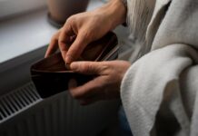 Банк «Открытие»: 47% жителей ДВ откладывают деньги на крупные покупки или будущую пенсию