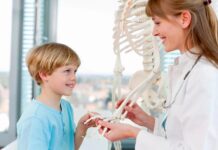 Когда необходимо обратиться к детскому ортопеду