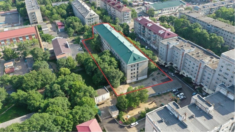 «ДОМ.РФ» выставил на аукцион бывшее общежитие ДВФУ