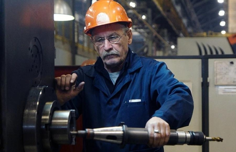 Достаточно стажа в 15 лет. Россиянам напомнили об очень хорошей льготе