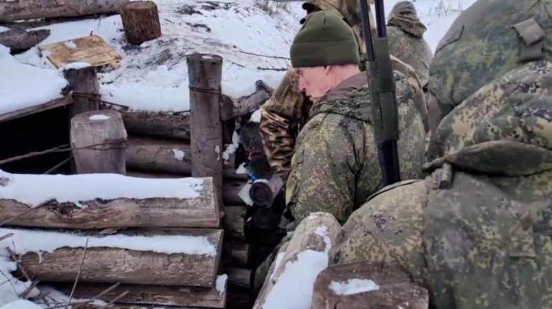 Мишустин пообещал быстро решить вопрос с отпусками участников СВО