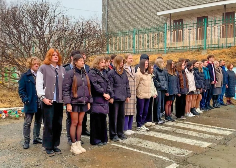 Новая патриотическая традиция появилась в школах Врангеля благодаря Фонду «Восточный Порт»