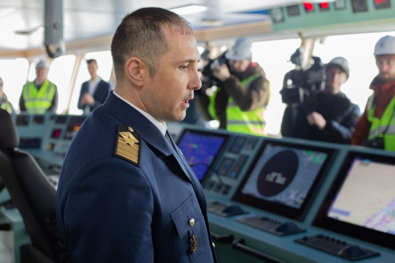 Новый контейнеровоз группы FESCO причалил во Владивостоке