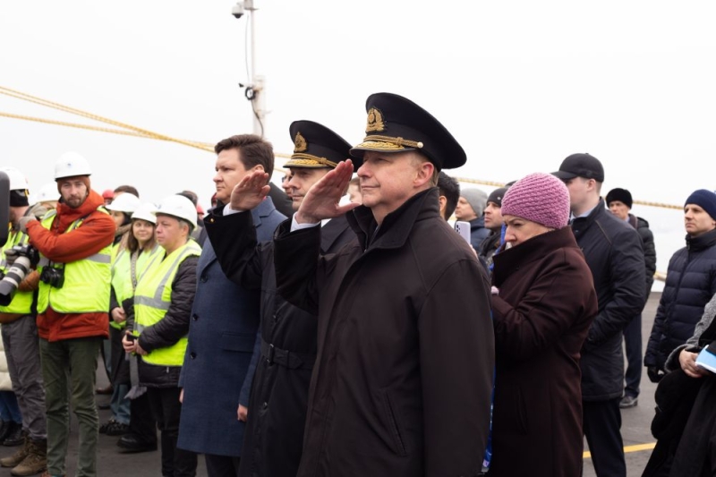 Новый контейнеровоз группы FESCO причалил во Владивостоке