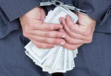 Бывшего главу Зарубинского поселения будут судить за взятки