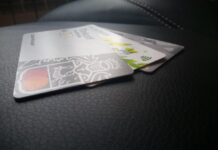 Владельцам карт рассказали, как не тратить много денег