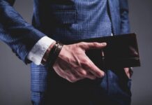 ВТБ выявил мошенническую схему с фейковыми приложениями госкомпаний