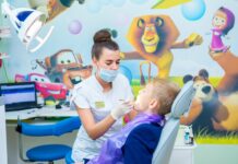 Когда стоит обратиться в детскую стоматологию: Забота о детских зубах с раннего возраста