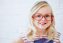 Как выбрать очки для детей: критерии и безопасность