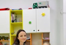 Как правильно хвалить ребенка?