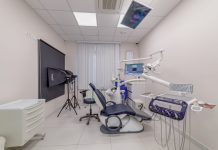 Когда вести ребенка к стоматологу: советы родителям