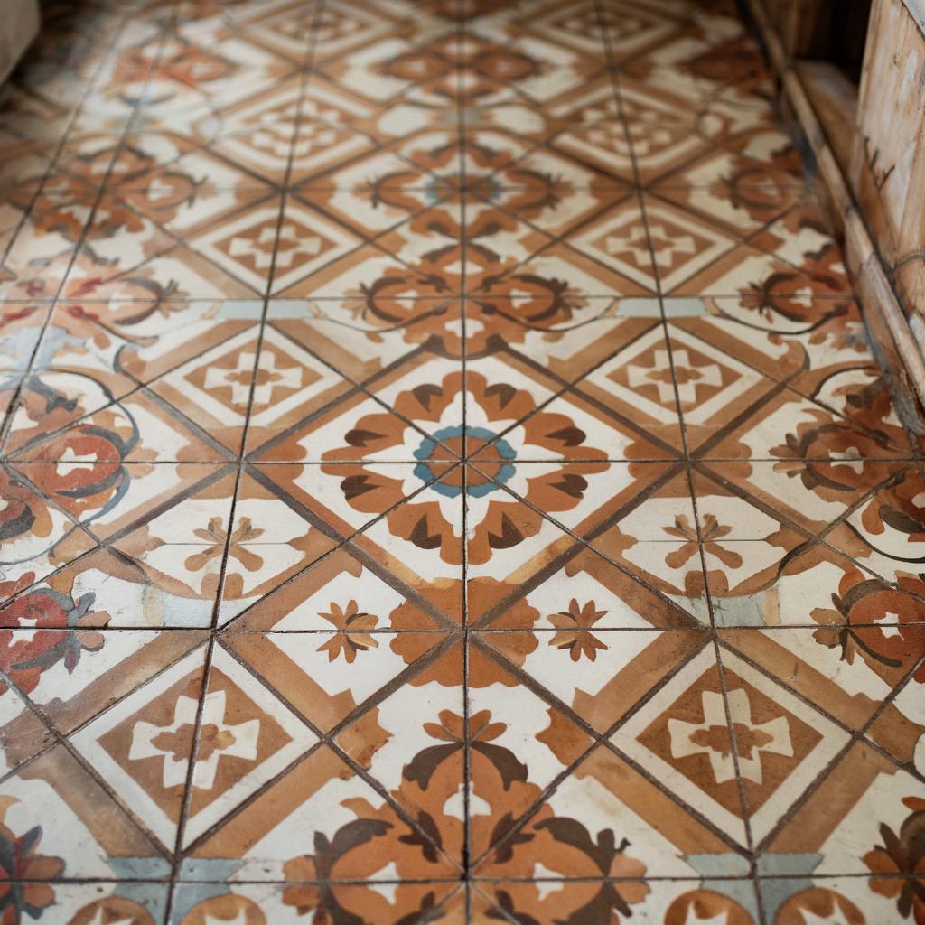 Обзор видов линолеума и советы по выбору покрытия для использования в домашних условиях