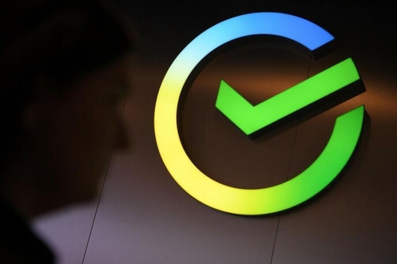 Сбер и Т-Банк первыми в России запускают переводы между физическими лицами по QR-коду