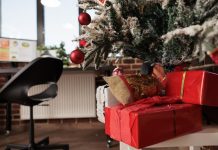 Украшения для офиса: создаем праздничное настроение на работе