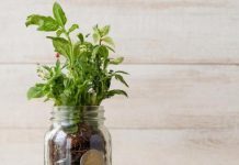 Деньги с накопительных счетов лучше забрать. Ситуация разворачивается на 180 градусов