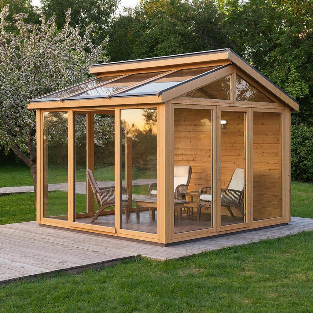 Беседка с остеклением «под ключ»: создаем всесезонную зону комфорта на вашем участке