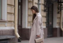 Маленькие женские сумки: искусство минимализма и элегантности