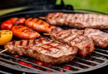 Чтобы после праздников не свалиться. Россиянам назвали безопасные для ЖКТ виды шашлыка