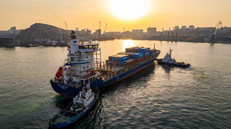 25 апреля свой 143-й день рождения отмечает Транспортная группа FESCO