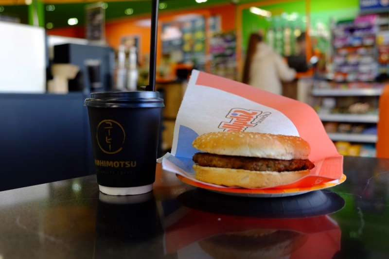 АЗС сети ННК поздравили дальневосточников с Днем автомобилиста