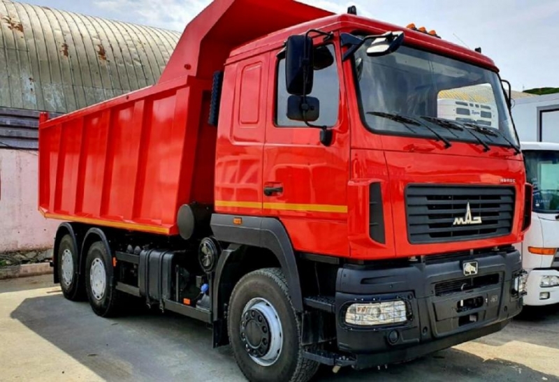 Бульдозер, самосвалы и прочую коммунальную технику купят для Владивостока