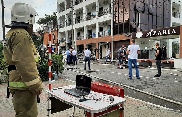 В гостинице "Азария" в Геленджике взорвался газ: СМИ назвали количество погибших