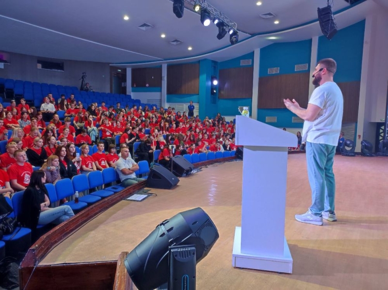 Цифровой след: «Ростелеком» в Приморье провел лекции по кибербезопасности для детей и подростков