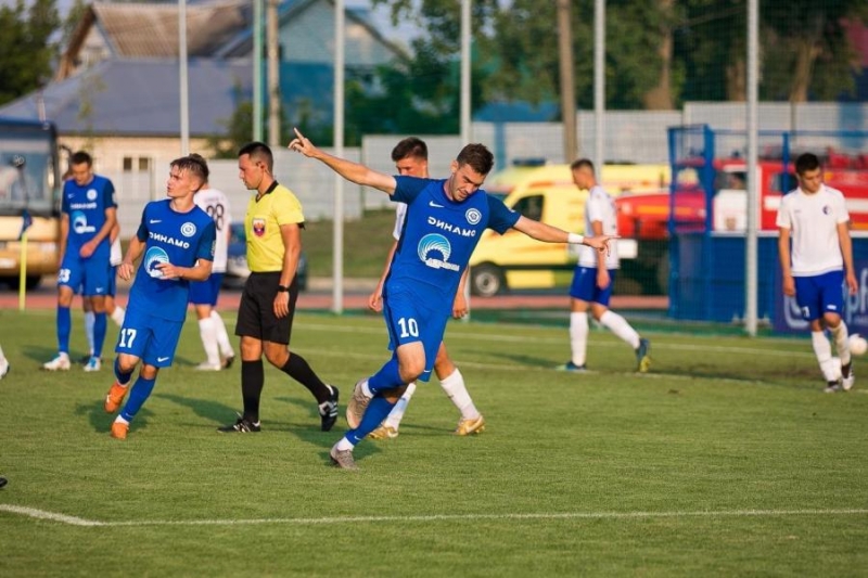 «Динамо-Владивосток» с разгромной победы начал свой первый сезон