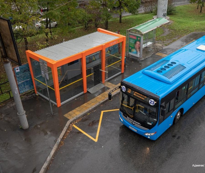 До 1 сентября во Владивостоке появятся 17 новых остановочных павильонов