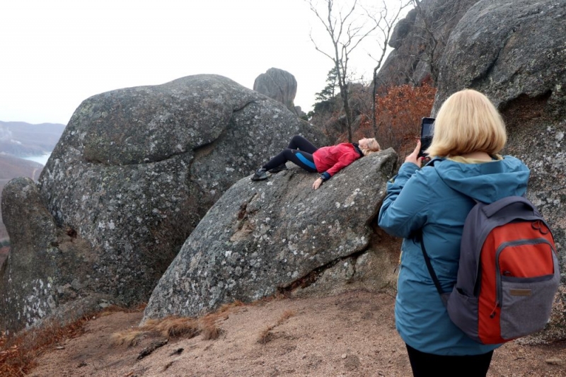 Долина Атлантов, мыс Пассека и пещера Пржевальского: виды, от которых захватывает дух