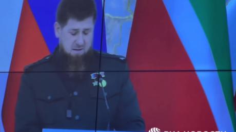 На глазах Кадырова появились слезы во время воспоминаний об отце
