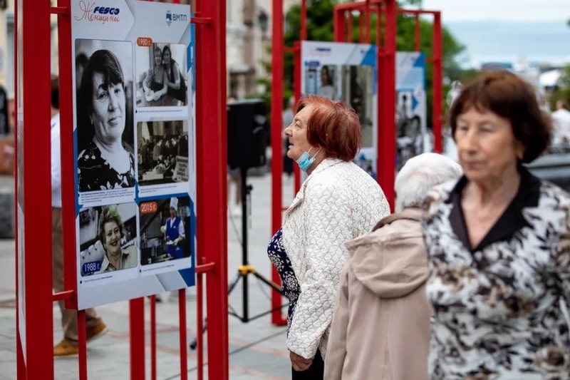 FESCO открыла новую выставку под открытым небом во Владивостоке