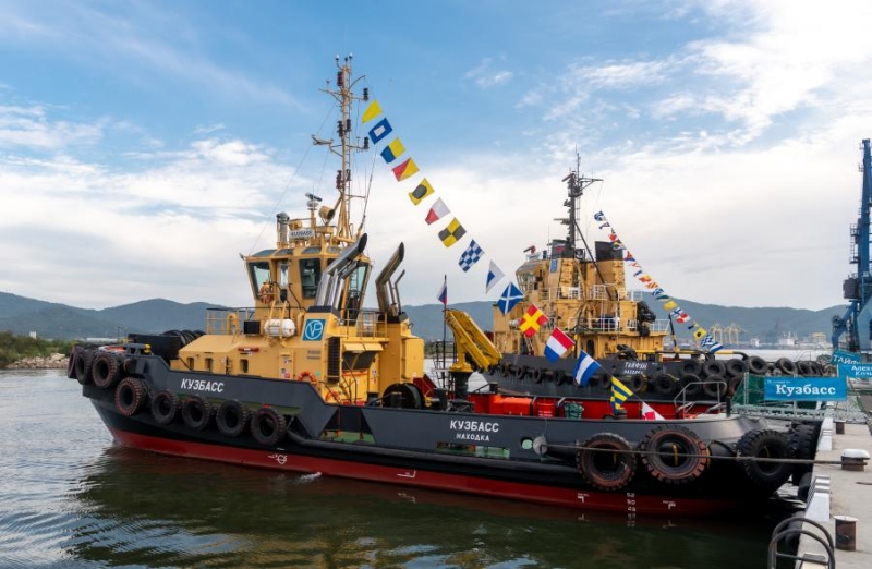 Компания АО «Восточный Порт» отметила 10-летие поднятия флага на буксире «Кузбасс»