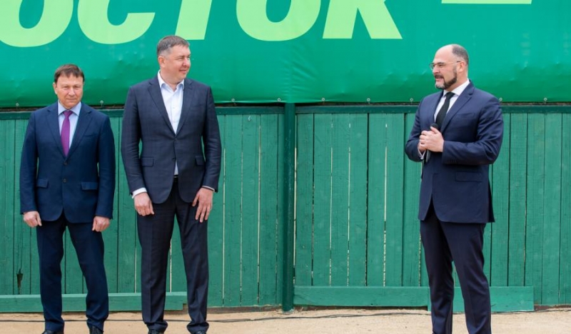 Мэр Владивостока открыл турнир по теннису федерального уровня