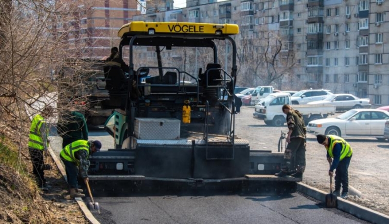 На Гульбиновича приступили к укладке асфальта