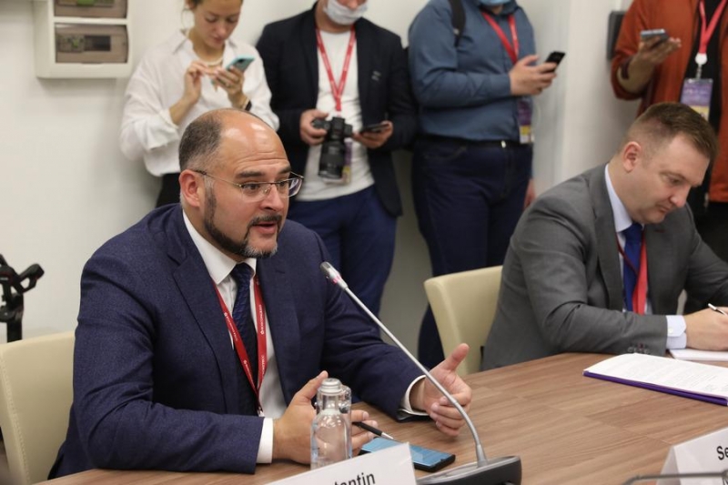 Опыт Владивостока в привлечении педагогов изучили на ВЭФ