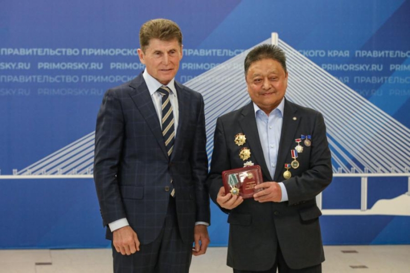 Орден Дружбы вручен Валентину Паку