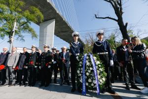 Память моряков торгового флота почтили во Владивостоке
