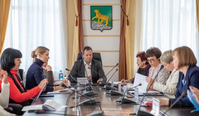 Предпринимателям Владивостока помогают разобраться с долгами по налогам