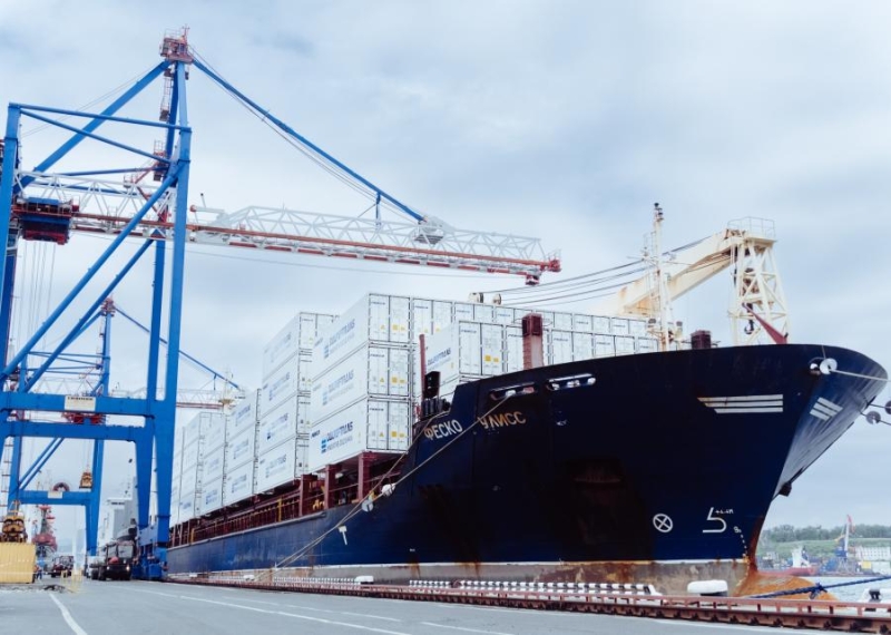 Рефгрузы разворачивают на Восток