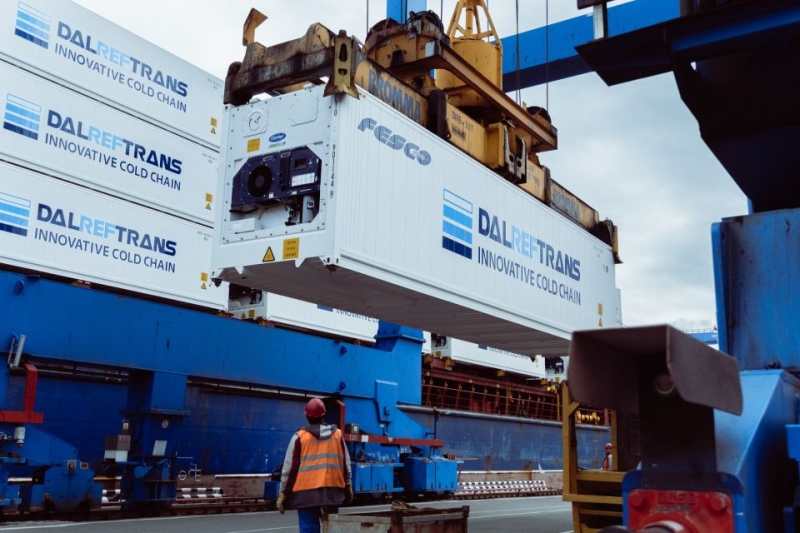 Рефгрузы разворачивают на Восток