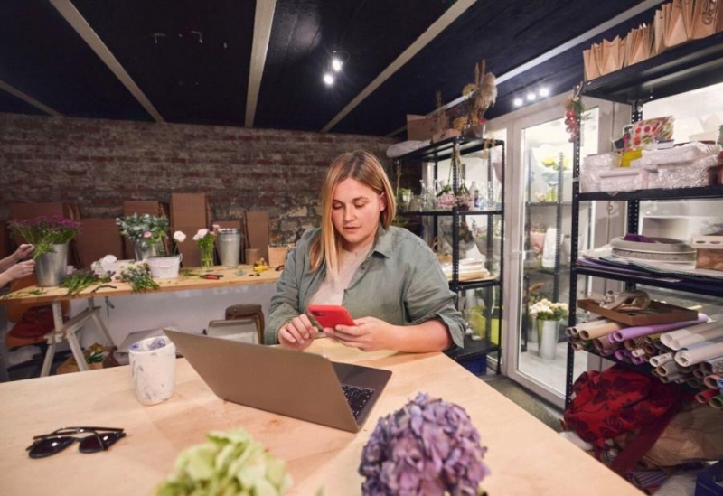 Tele2 добавила в тарифы для корпоративных клиентов возможность запустить рекламу через «Яндекс Бизнес»