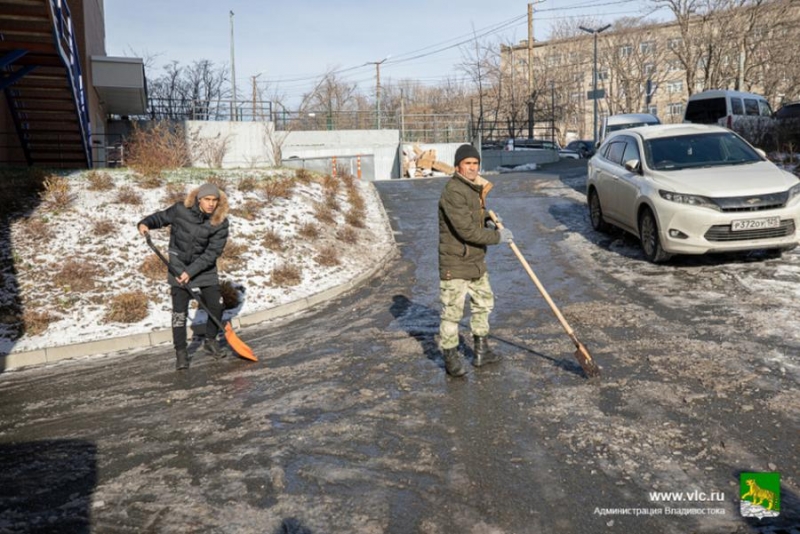 УК заплатят крупные штрафы за неубранный снег и лед