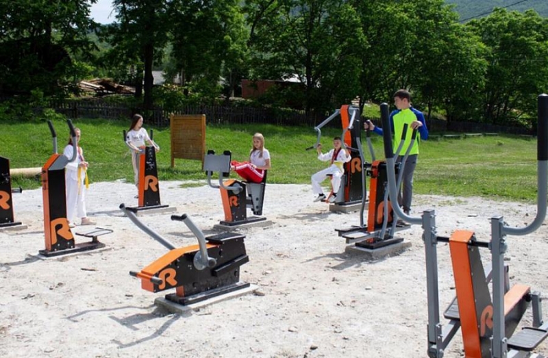 В селе на севере Приморья появилась современная спортивная площадка