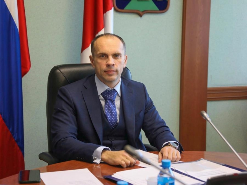 Владимир Исаков отказался от мандата депутата приморского парламента