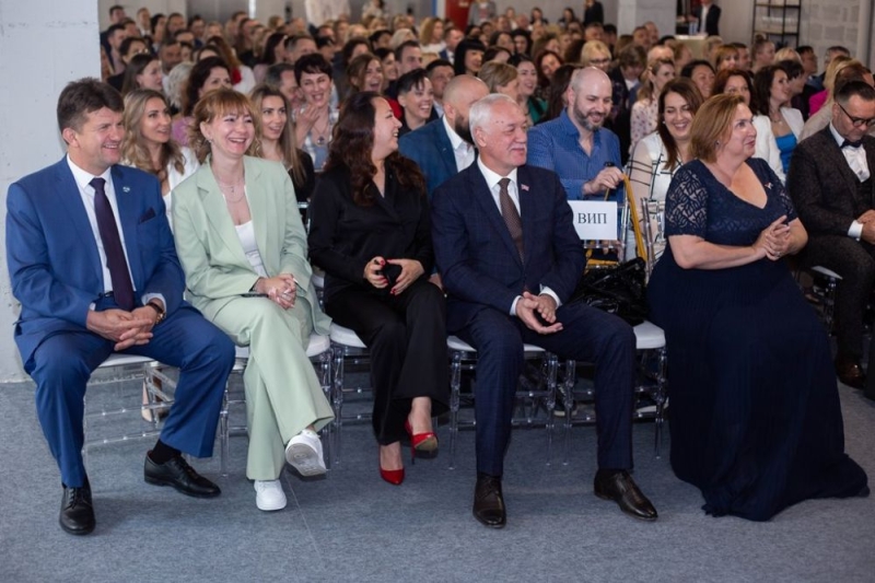 Во Владивостоке состоялся бизнес-форум, приуроченный ко Дню российского предпринимательства