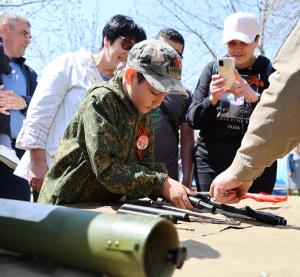 «Восточники» и жители Врангеля отпраздновали День Победы